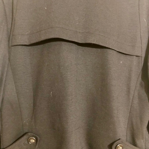 Kai-Aakmann Cropped Trench Coat - Picture 3 of 5